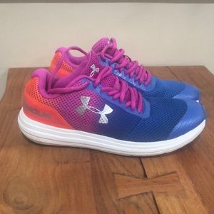 Under Armour Girls size 4